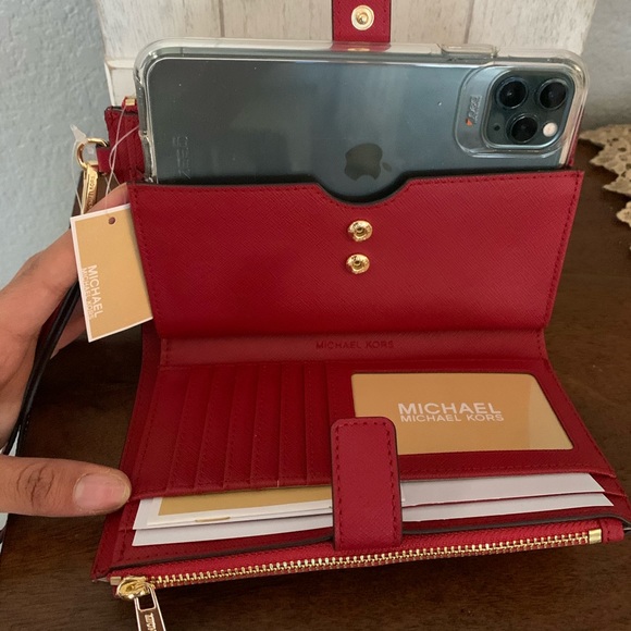 Michael Kors Handbags - ♥️ 3 in 1 MK wallet/ phone holder/ wirstlet